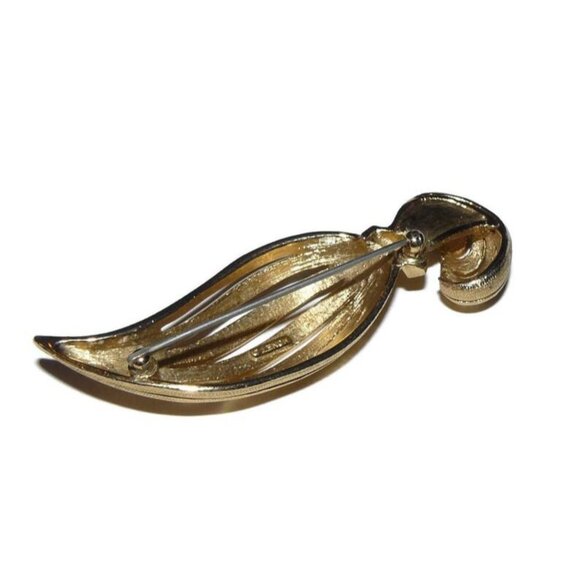 Vintage Signed Monet Gold Tone Brooch - Picture 3 of 4